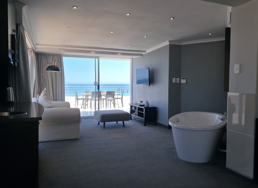 5 Bedroom Property for Sale in Jeffreys Bay Central Eastern Cape